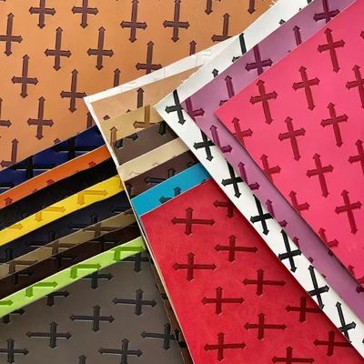 Zastosowanie PU Winyl Mody Zmiana koloru Wyklejona skóra syntetyczna do torebki obuwniczej Matka stołowa Sztuczna tkanina skórzana