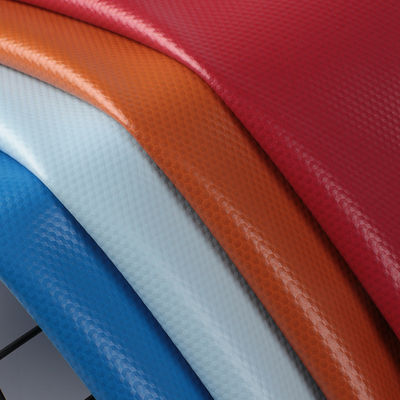 Sztuczna skóra PU, tkanina ze sztucznej skóry o szerokości 137 cm, dostępna w 41 kolorach, wiatroodporna do torebek, butów i portfeli