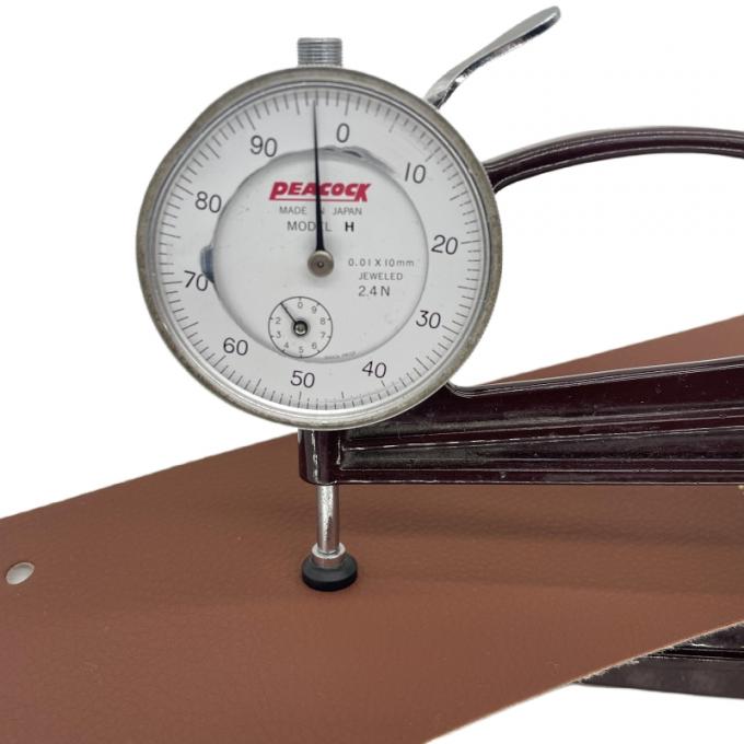 Sk&oacute;ra tłoczona PVC odporna na ścieranie do pokrowc&oacute;w na siedzenia samochodowe, szerokość 54" 10