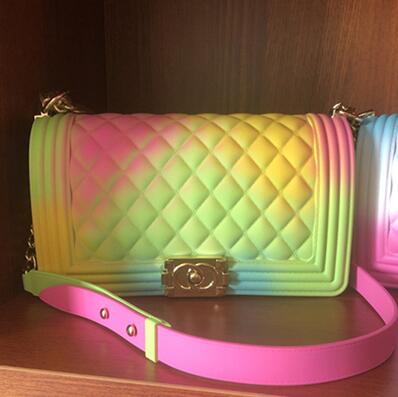 PU Rainbow Letter Print Magazine Design Skóra syntetyczna wodoodporna Tkanina ze sztucznej skóry do torebki bagażowej Meble kosmetyczne/sofy 13